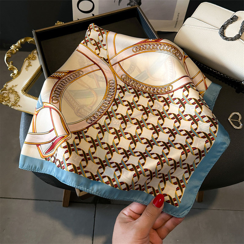Lenço Quadrado Feminino de Lux - Face Scarf Mask avaliação e preço